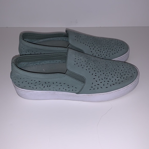 VIONIC SPLENDID MIDI PERF - WOMEN'S SIZE 9 - Picture 2 of 5